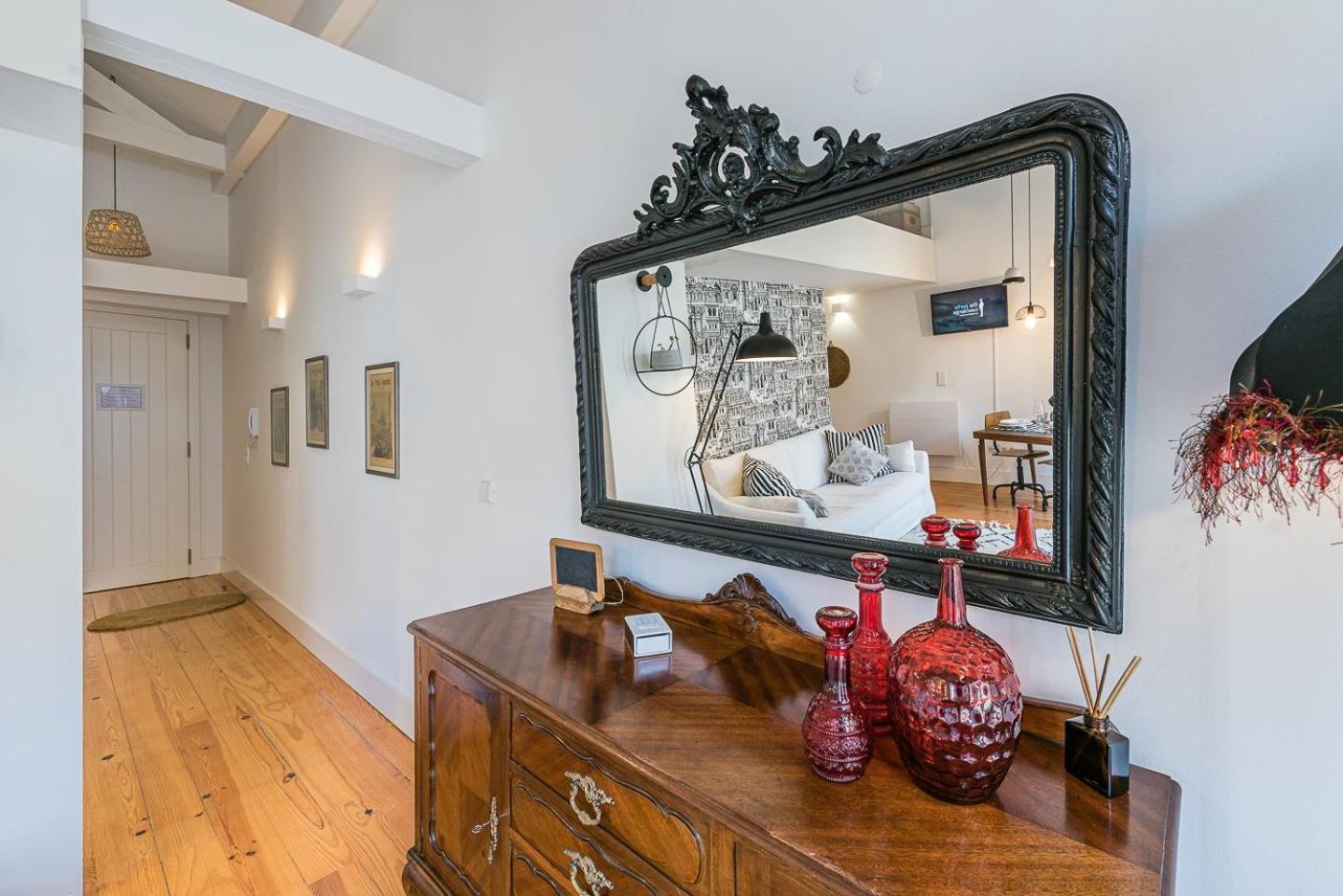 Апартаменты Guestready - Cosy Living In Downtown Порту Экстерьер фото