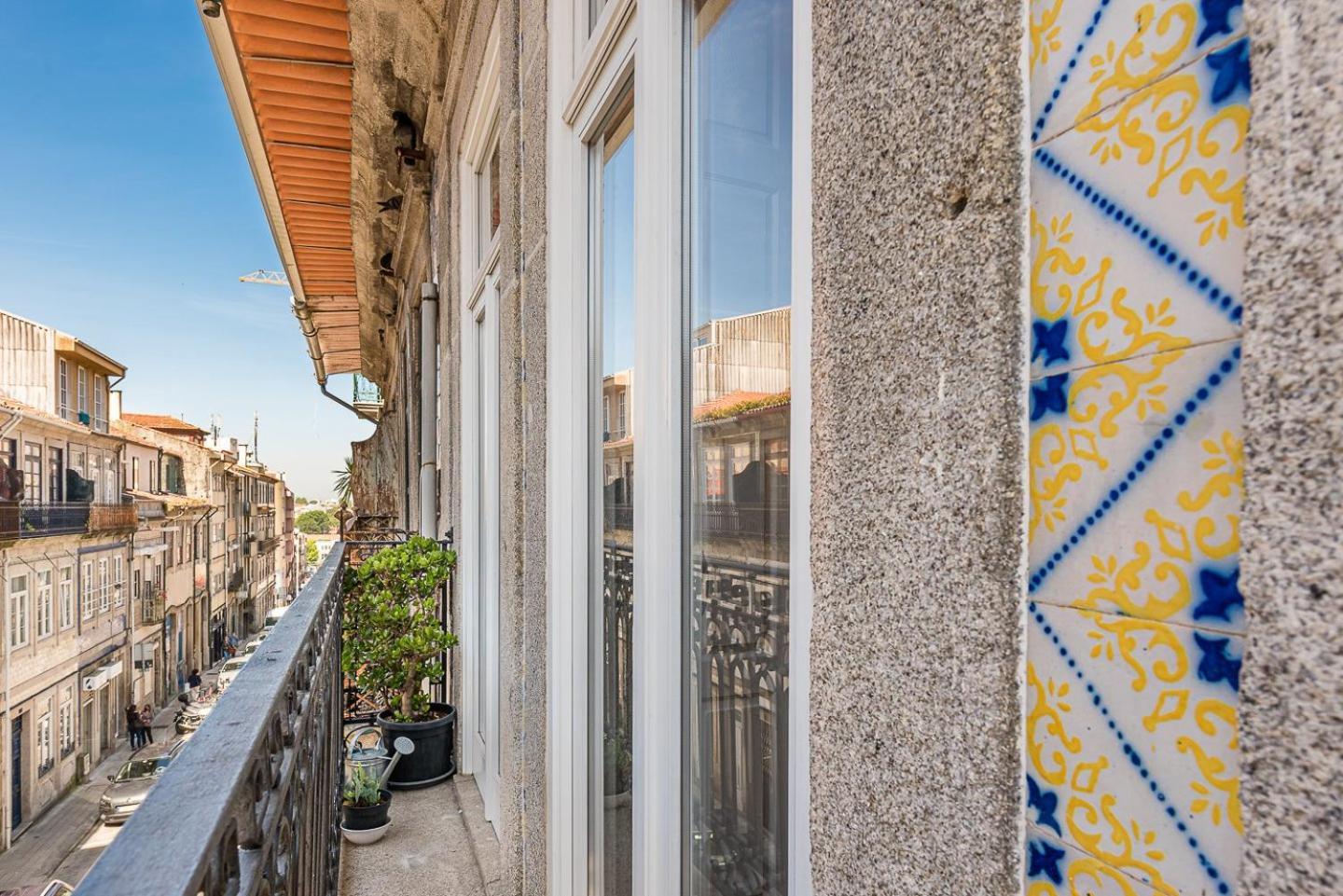Апартаменты Guestready - Cosy Living In Downtown Порту Экстерьер фото